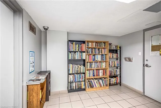 Additional image 31 of 1964 Main St Unit 507