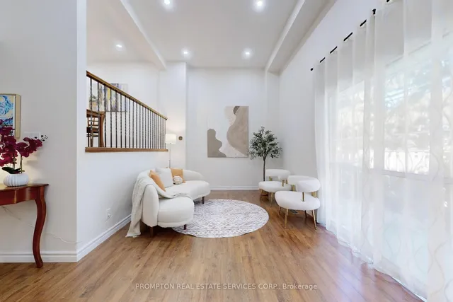 Additional image 4 of 300 Bridletowne Circ Unit 26