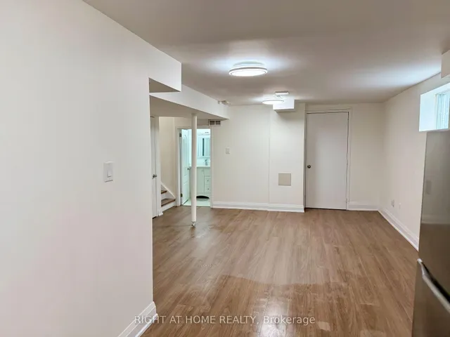 Additional image 31 of 32 Hocken Crt