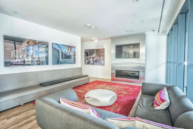 Additional image 39 of 159 Dundas St Unit 403