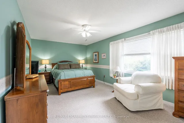 Additional image 31 of 168 SIRENTE Dr