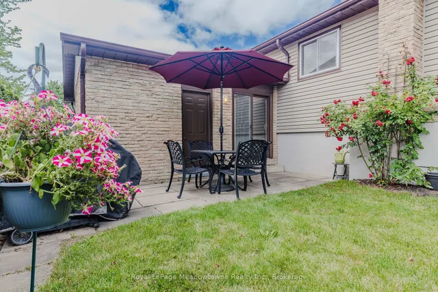 Additional image 41 of 840 Cedarbrae Ave