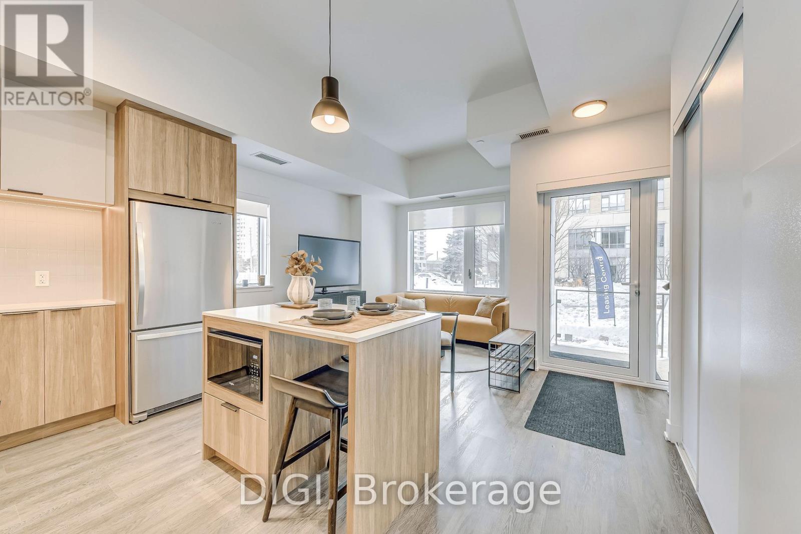 TH1 - 185 ENFIELD PLACE|Mississauga (City Centre), Ontario L5B0R3