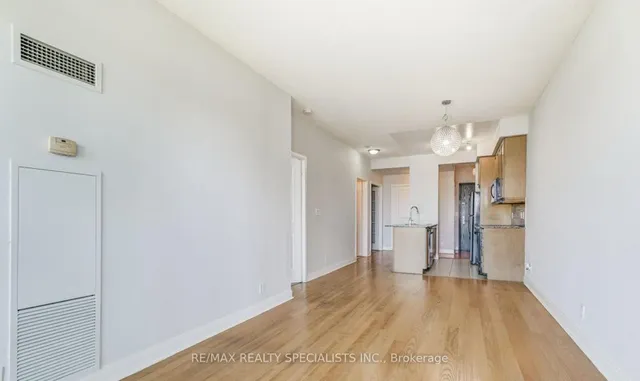 Additional image 10 of 80 Absolute Ave Unit 911