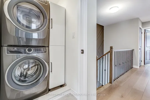 Additional image 20 of 526 Beam Crt