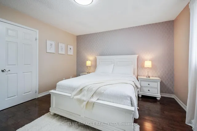 Additional image 33 of 47 Cinrickbar Dr