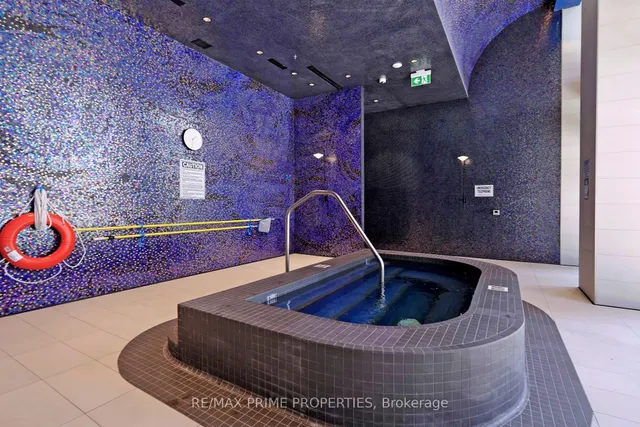 Additional image 20 of 30 Inn On The Park Dr Unit 2401