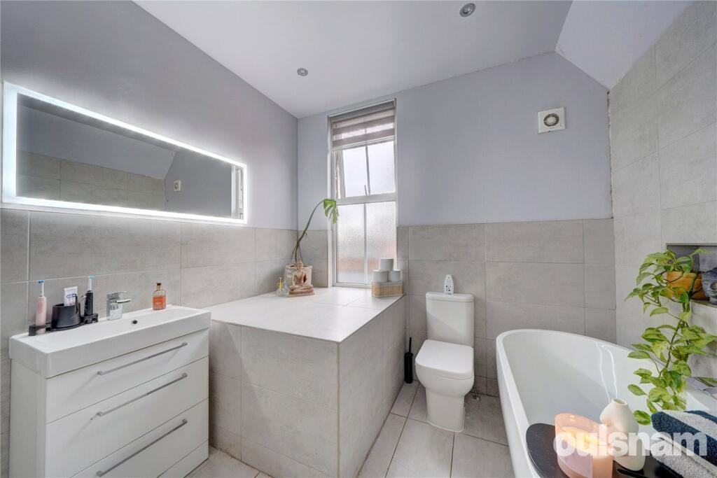 Additional image 17 of The Crescent, Bromsgrove, Worcestershire, B60