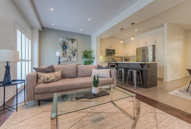 Additional image 17 of 215 Dundas St Unit 38