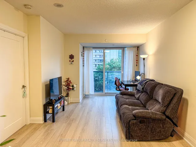 18 Graydon Hall Dr Unit 306