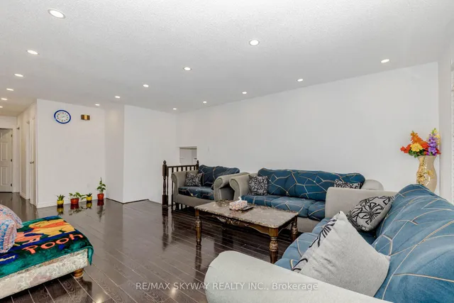 Additional image 12 of 3285 Lansdown Dr