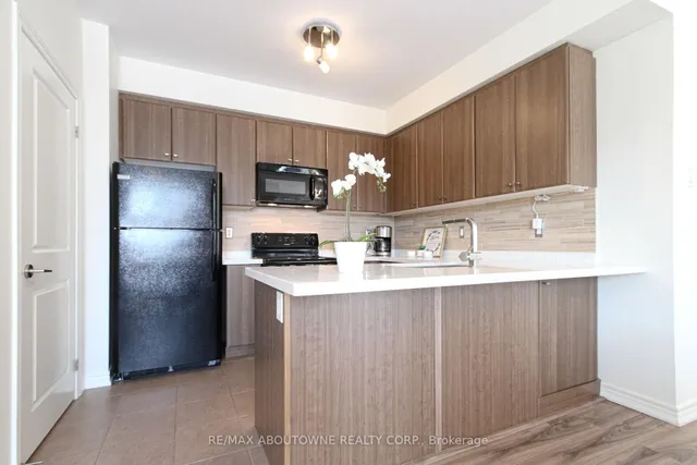 Additional image 8 of 2339 Sawgrass Dr Unit 206