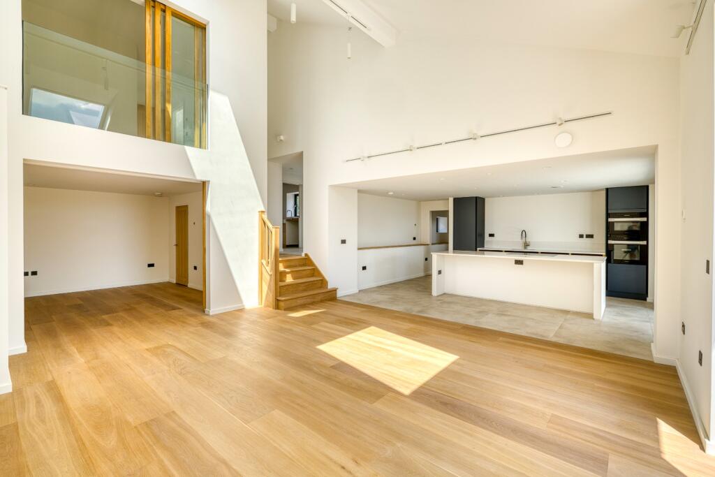 Additional image 11 of Near Oakhill