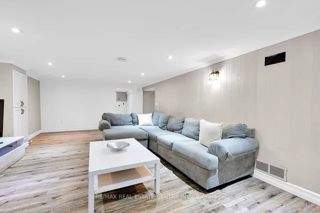 Additional image 32 of 28 Marion Cres