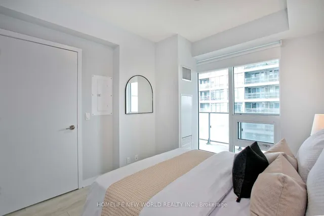 Additional image 17 of 2221 Yonge St Unit 1905