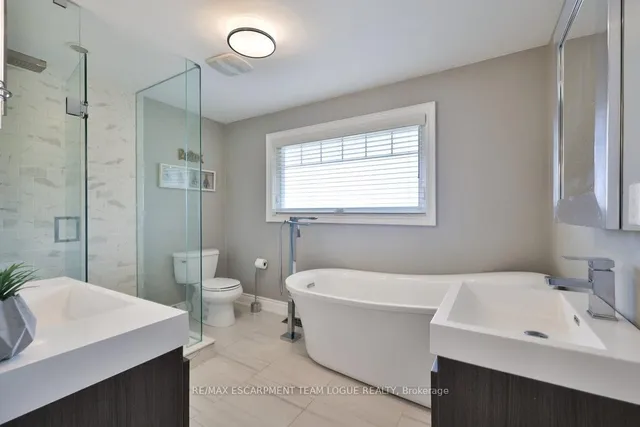 Additional image 21 of 3530 Walmer Rd