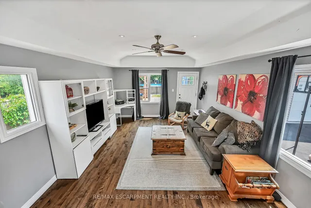 Additional image 15 of 435 EAST 42ND St