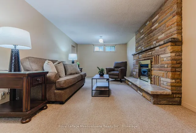 Additional image 36 of 840 Cedarbrae Ave