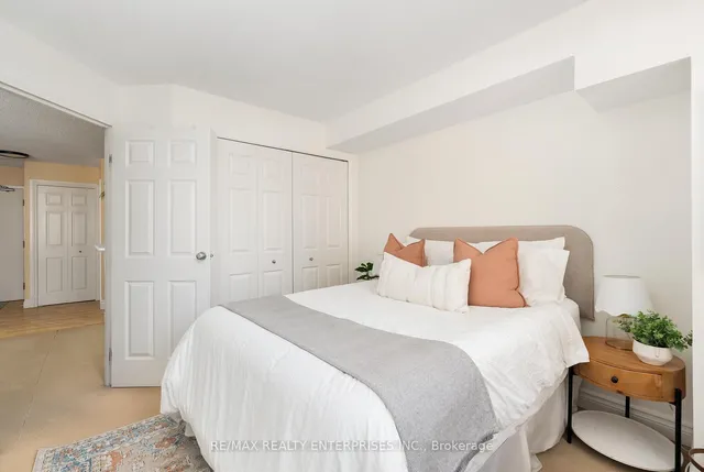 Additional image 19 of 25 Grenville St Unit 610