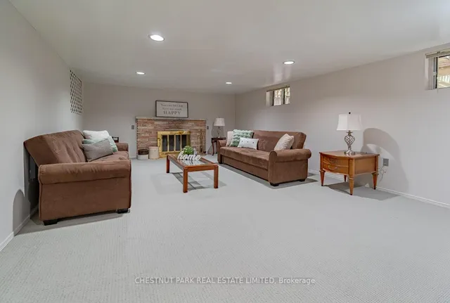 Additional image 21 of 233 Yonge Blvd