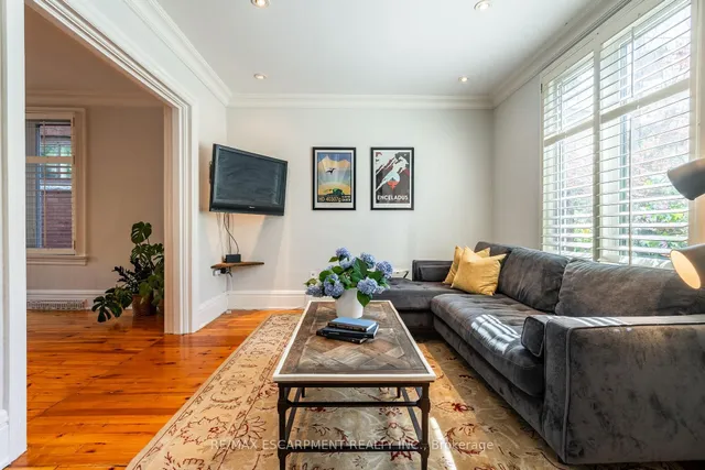 Additional image 3 of 35 Mountain Ave