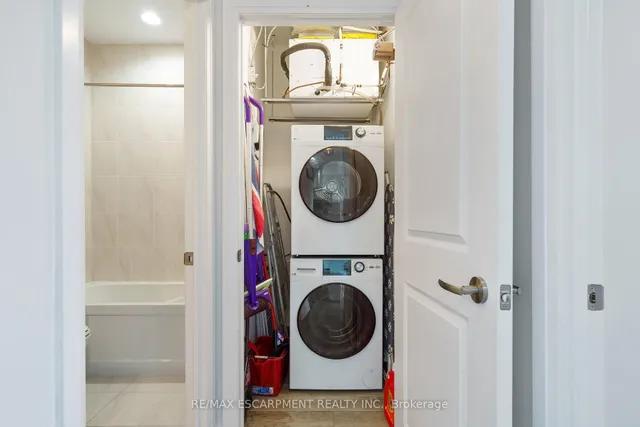 Additional image 34 of 1 Redfern Ave Unit 127