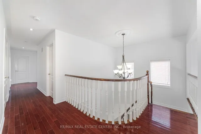 Additional image 25 of 6 Baccarat Cres