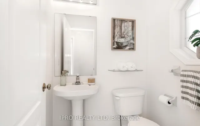 Additional image 10 of 116 Lake Louise Dr