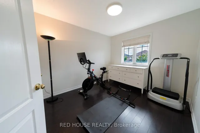 Additional image 39 of 78 Passfield Tr