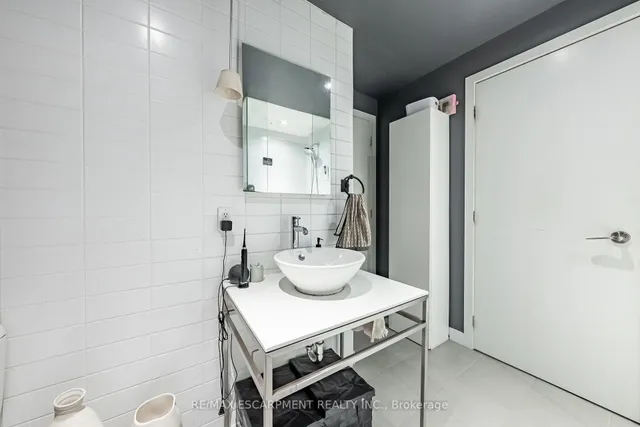 Additional image 24 of 75 Portland St Unit 428