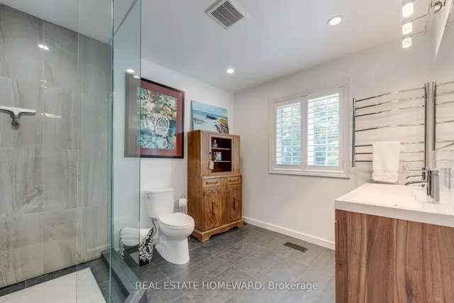 Additional image 23 of 52 Harewood Ave