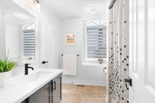 Additional image 34 of 29 Charcoal Way