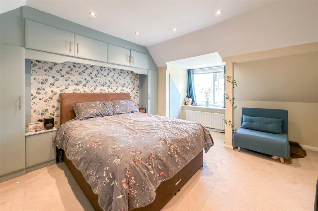 Additional image 9 of Mount Drive, Park Street, St. Albans, Hertfordshire, AL2