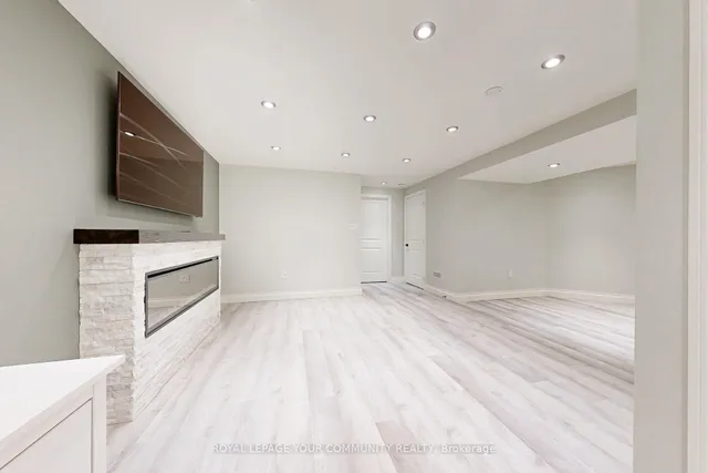 Additional image 42 of 92 Padbury Tr