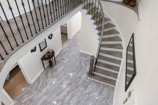 Additional image 35 of 82 Flowertown Ave