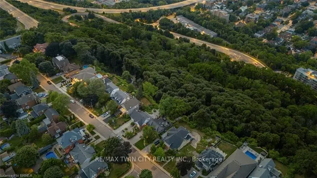 Additional image 42 of 47 Mountain Park Ave