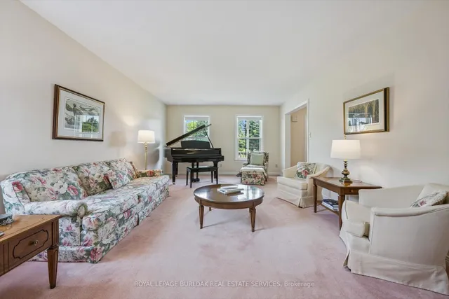 Additional image 11 of 80 Mae Crt