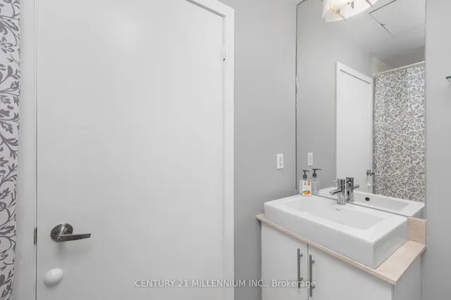 Additional image 14 of 65 Bremner Blvd Unit 4503