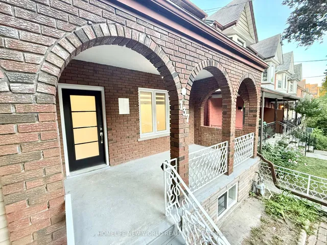 137 Gladstone Ave