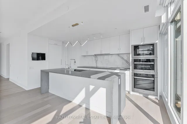 Additional image 7 of 170 Avenue Rd Unit 1509