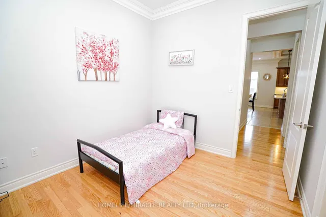 Additional image 23 of 6 Belladonna Circ