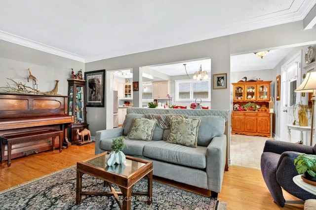 Additional image 18 of 593 Braemore Rd