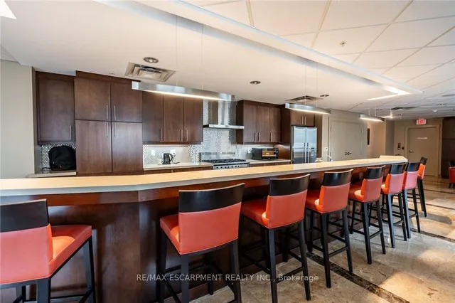 Additional image 40 of 360 Pearl St Unit 1303