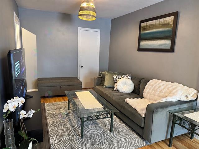 2642-2644 Rue Hogan|Montréal (Ville-Marie), Quebec H2K2T6