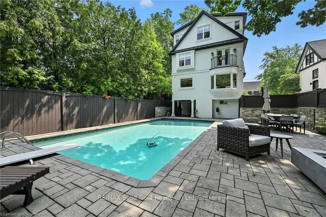 Additional image 41 of 112 Chedoke Ave