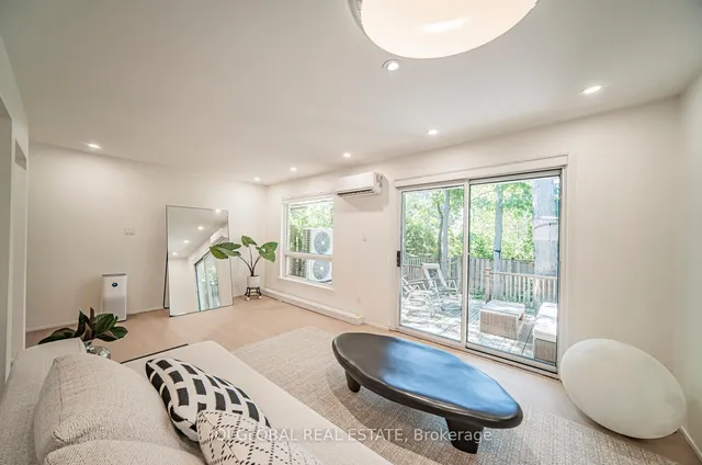 Additional image 15 of 1270 Gainsborough Dr Unit 72