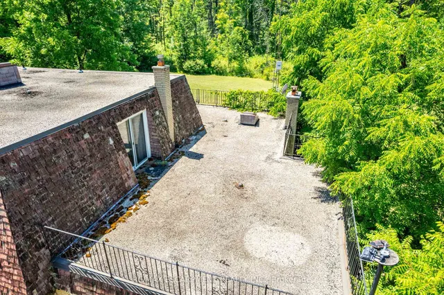 Additional image 10 of 6746 Appleby Line