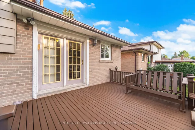 Additional image 42 of 32 Farmington Dr