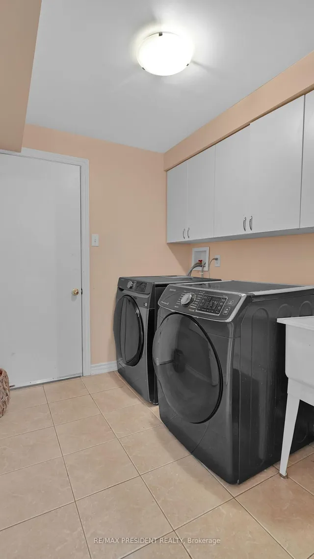 Additional image 36 of 17 Frenchpark Circ