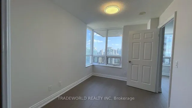 Additional image 25 of 25 Greenview Ave Unit 2526